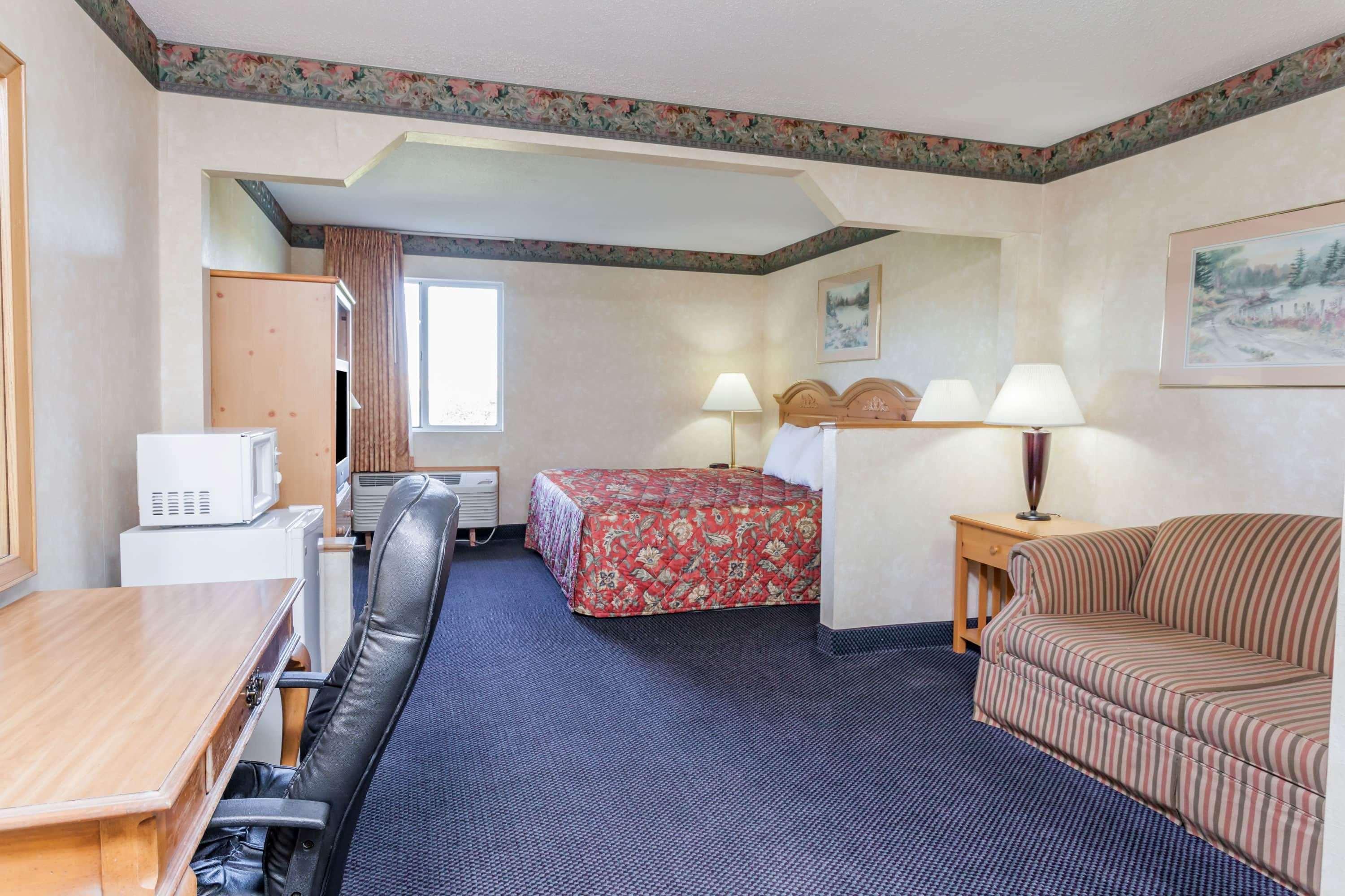 American Inn & Suites Dundee Bagian luar foto